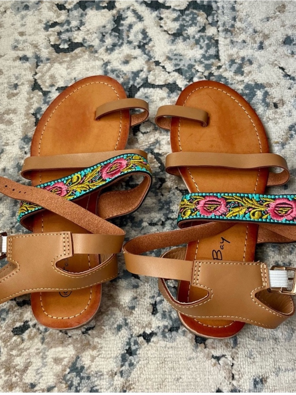 NWOT Women's Tan Leather Strappy Sandals with Embroidered Accent